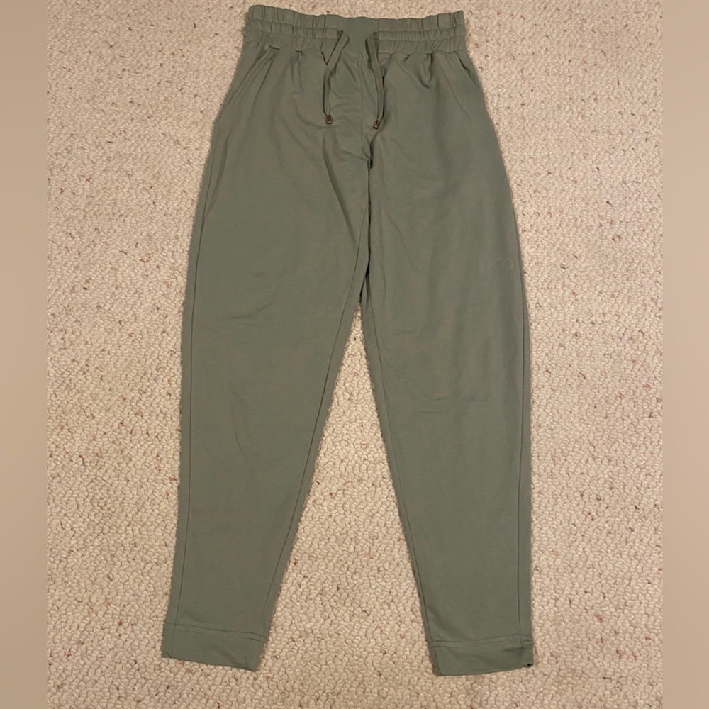 Ted Baker Sage Green NWT Casual Pants Size 1